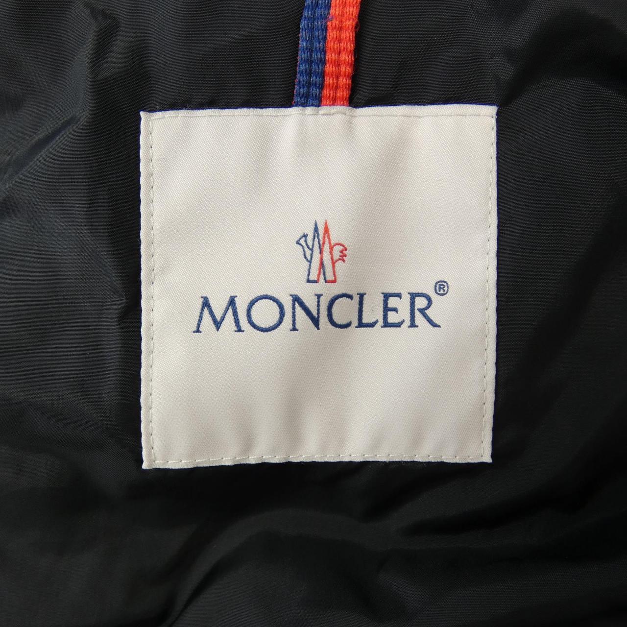 モンクレール MONCLER ダウンジャケット