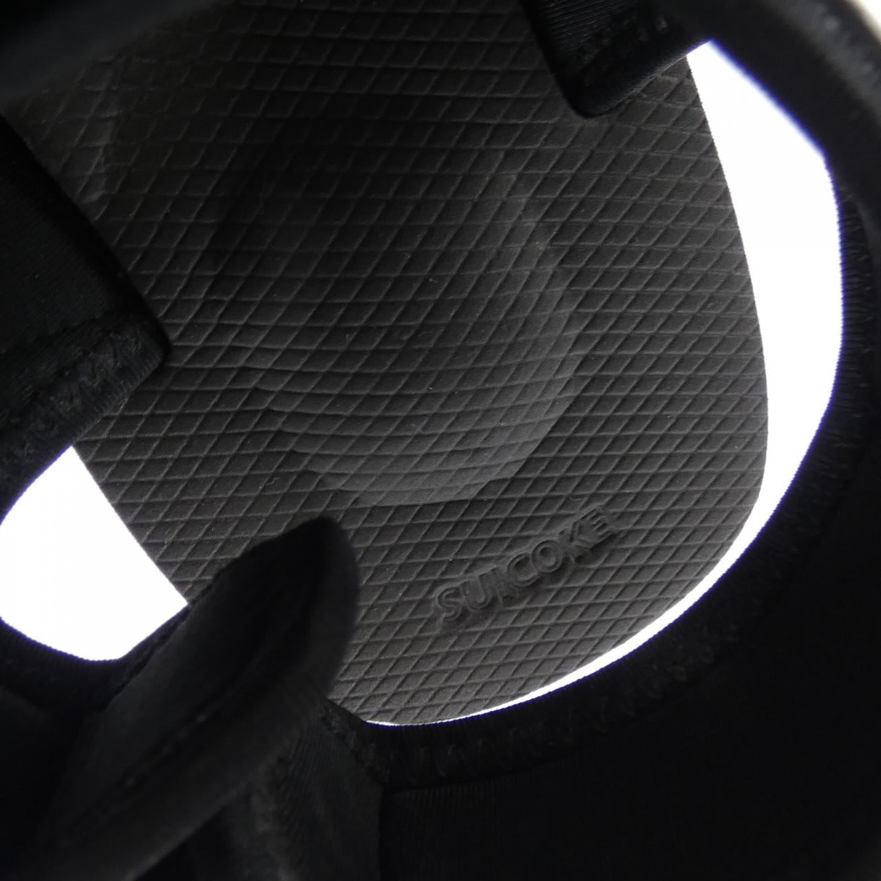 スイコック SUICOKE サンダル