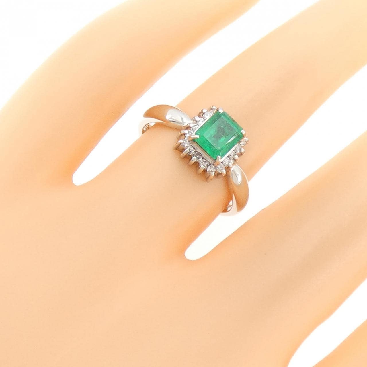 PT900 エメラルド リング 0.74CT