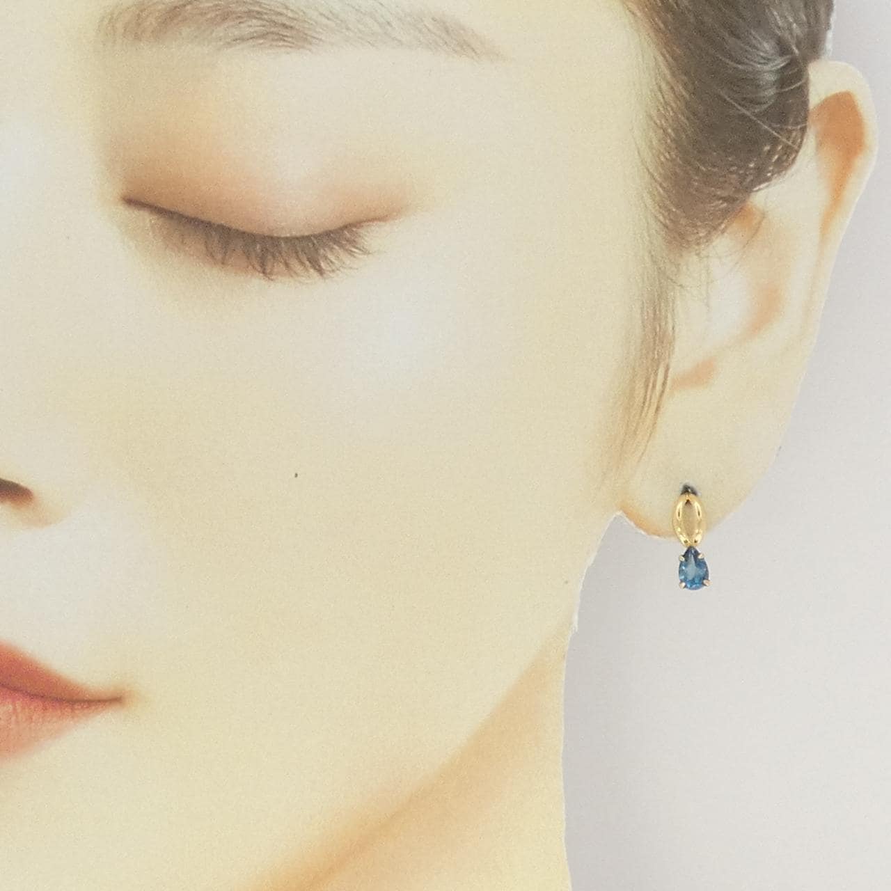 [BRAND NEW] K18YG blue Topaz earrings
