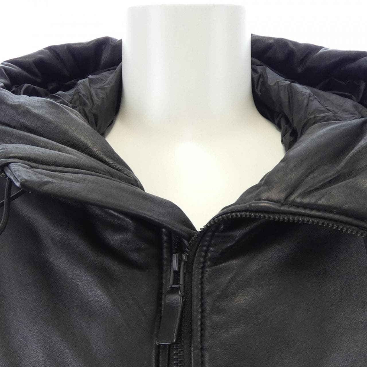 EMPORIO ARMANI安普里奥·阿玛尼皮夹克