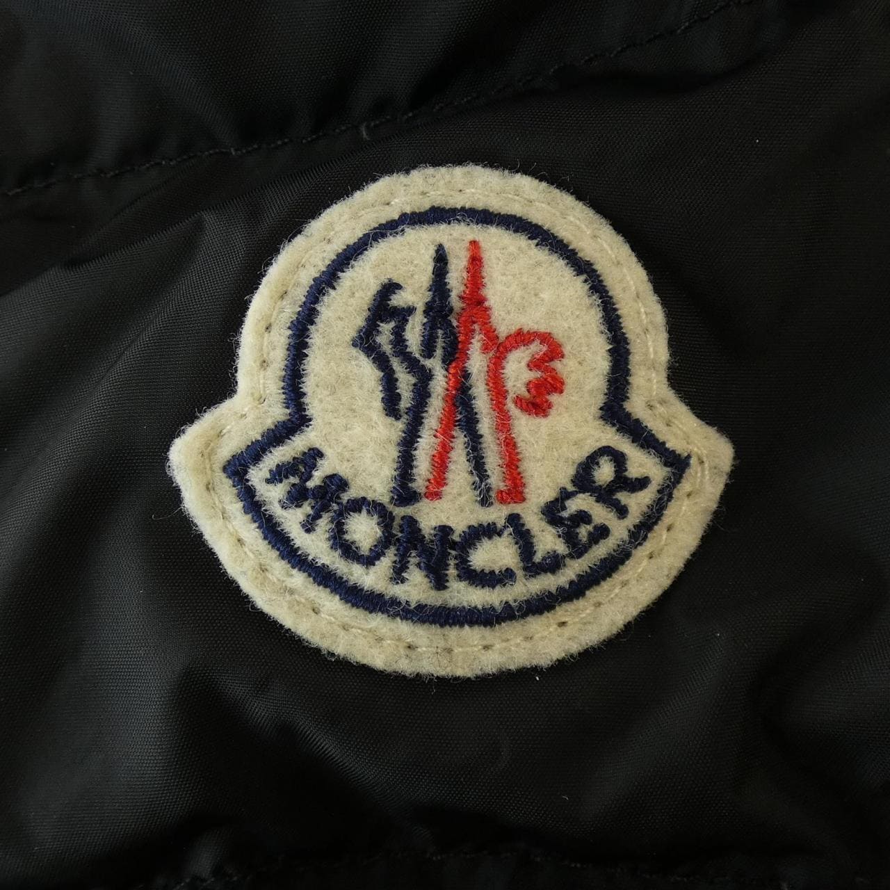 モンクレール MONCLER ダウンジャケット