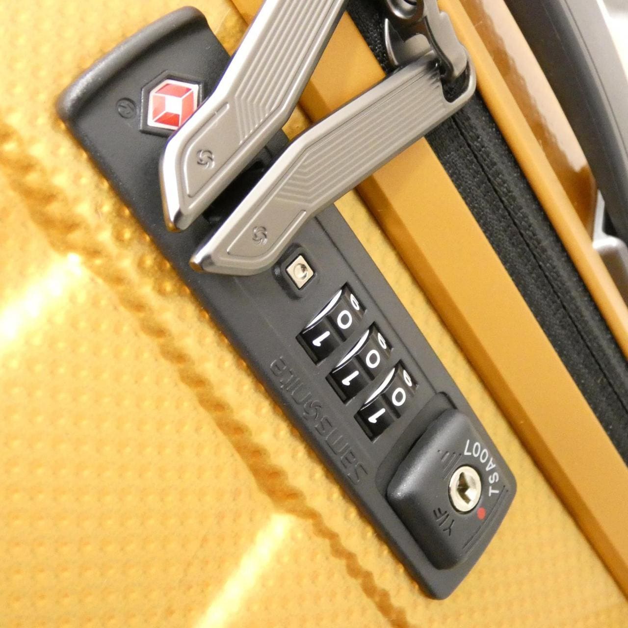 [BRAND NEW] Samsonite PROXIS SPINNER 75 98L Carry-on Bag 126042