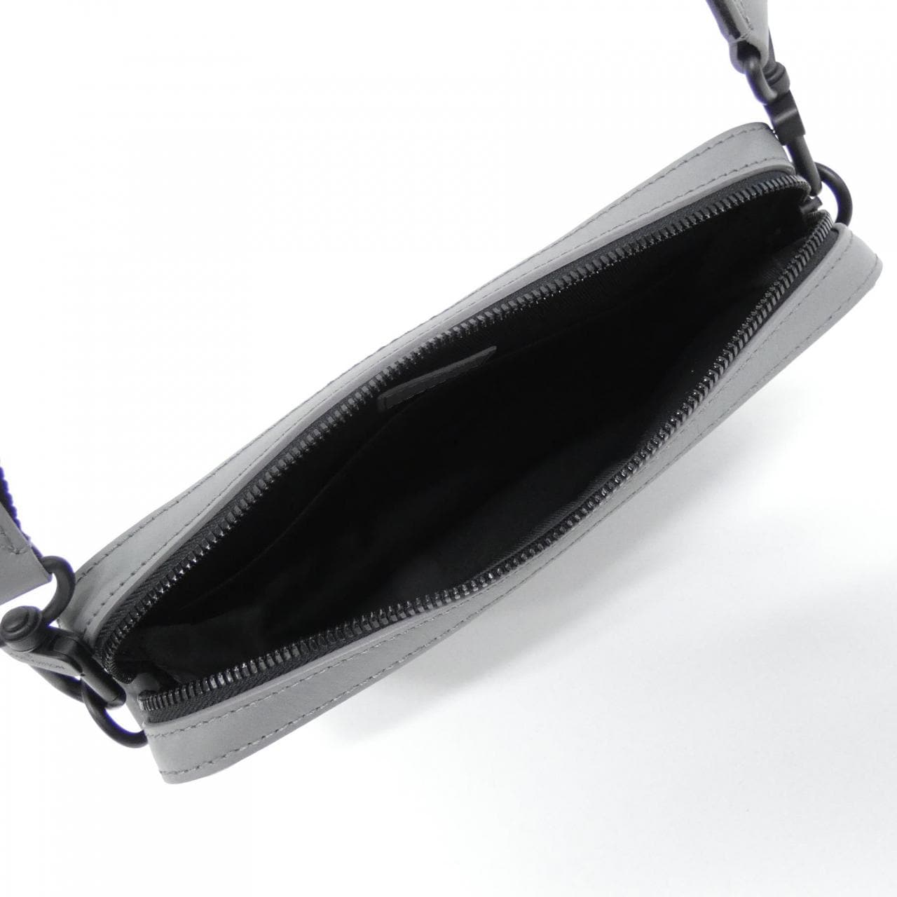 ルイヴィトン モノグラム シャドウ デュオ メッセンジャー M46104 ショルダーバッグ