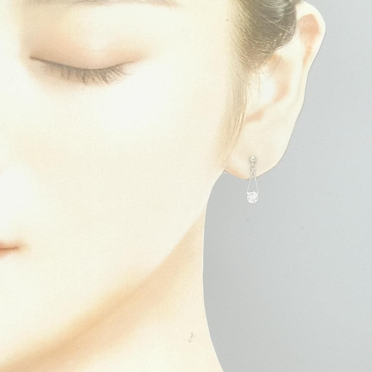 PT900 ダイヤモンド ピアス 0.10CT