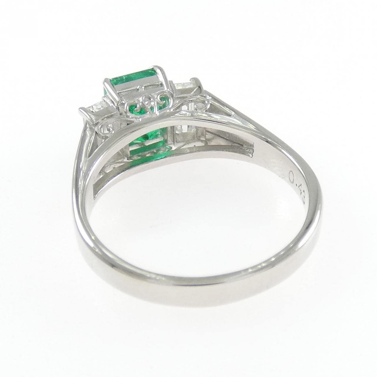 PT900 エメラルド リング 0.82CT