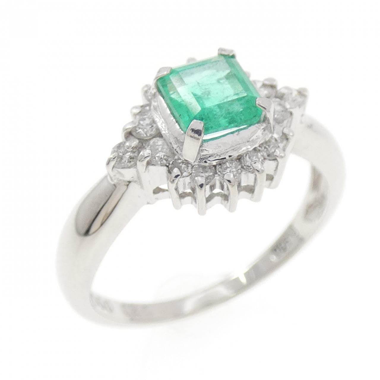 PT900 エメラルド リング 0.60CT