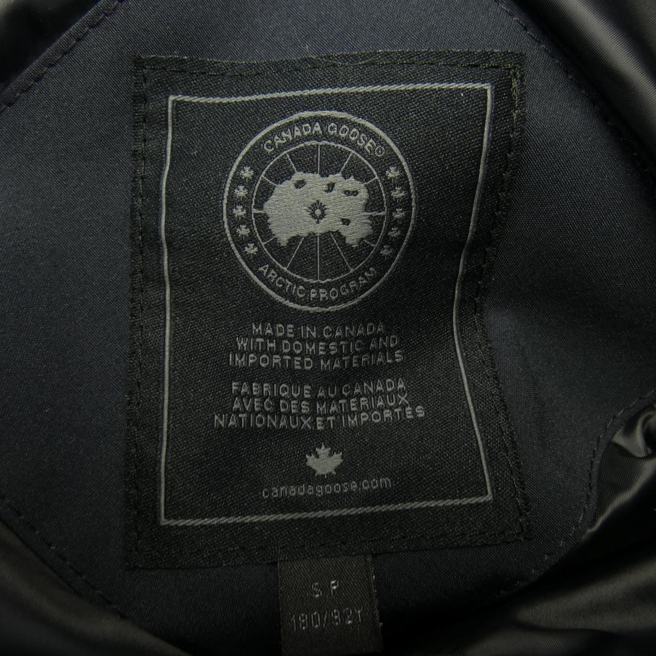 カナダグース CANADA GOOSE ダウンジャケット