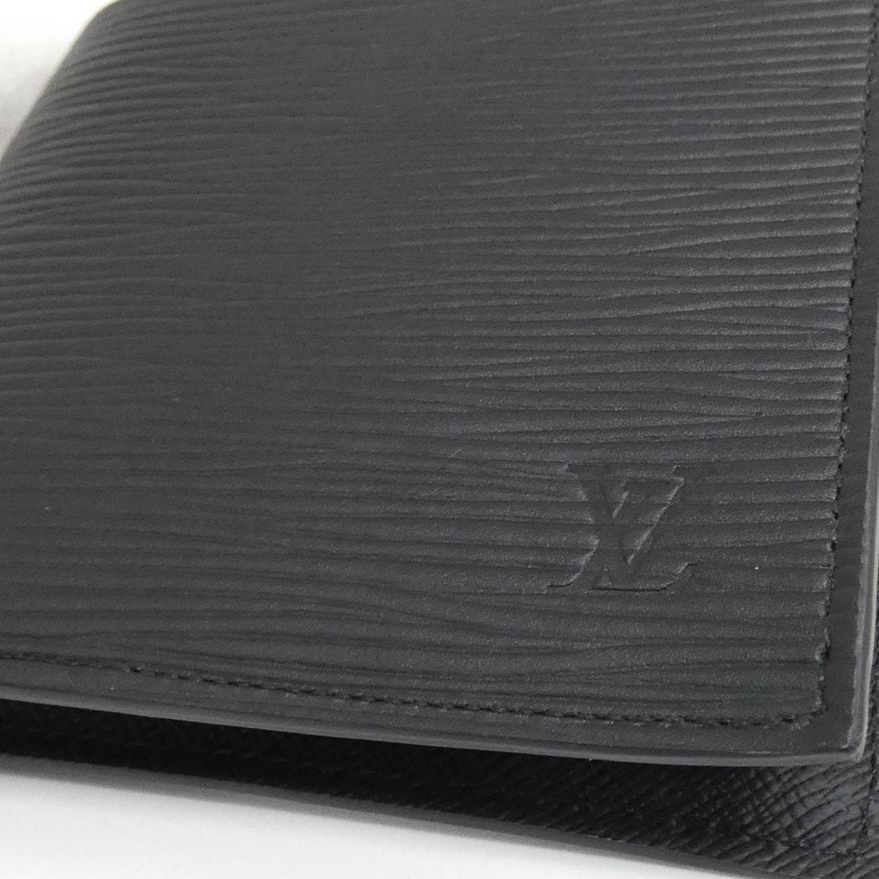 ルイヴィトン エピ ポルトフォイユ マルコ M62289 財布