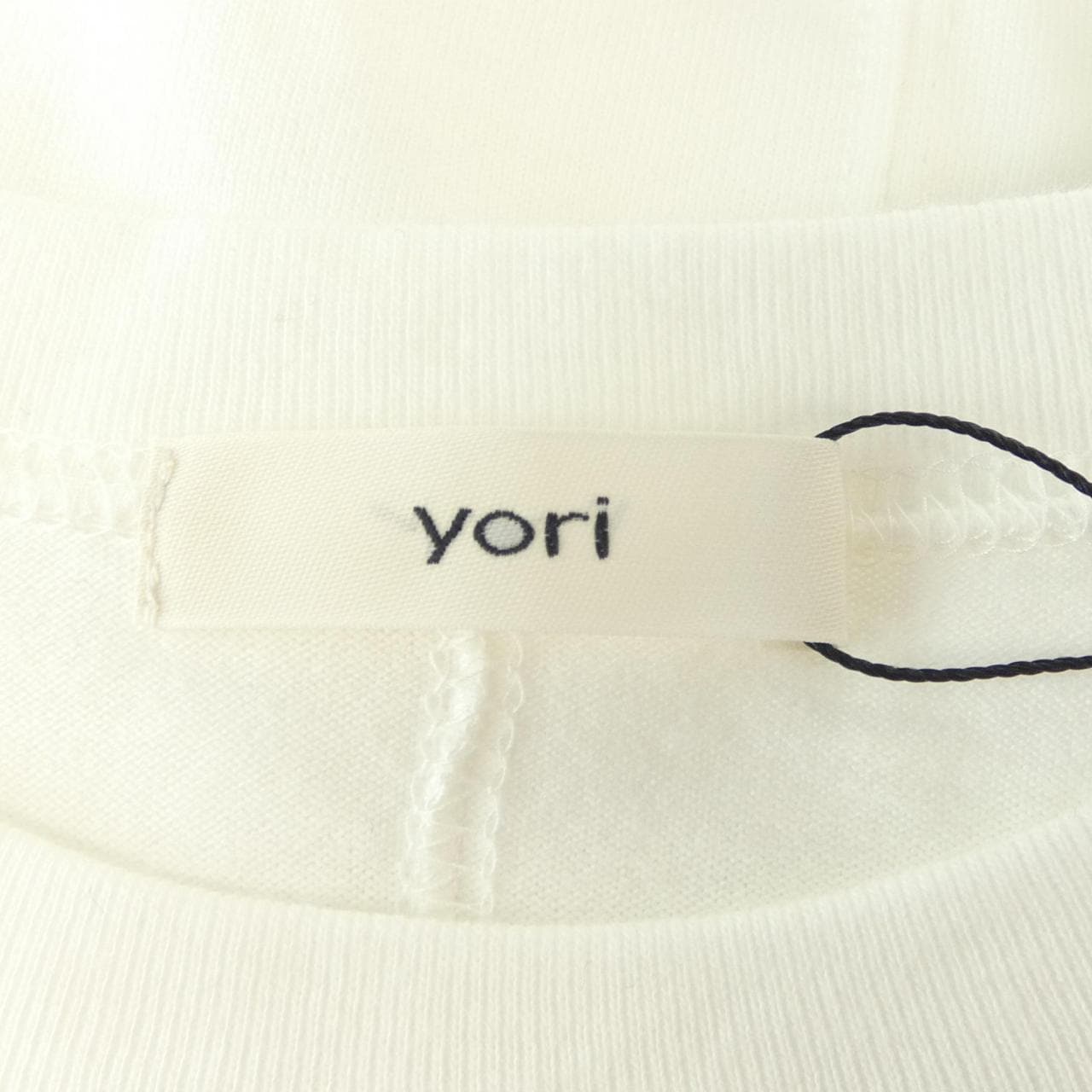 ヨリ yori トップス