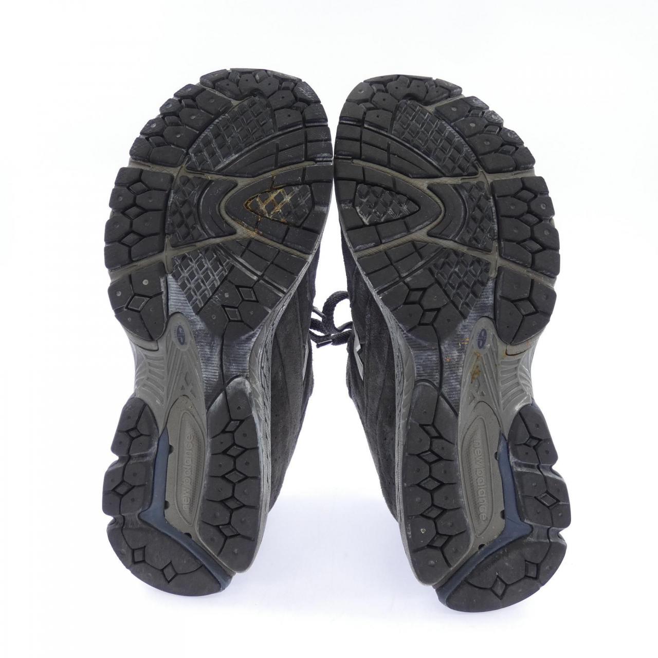 ニューバランス NEW BALANCE M2002RXA スニーカー