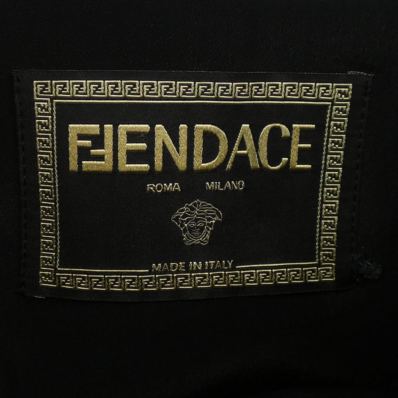 フェンダーチェ FENDACE スカート