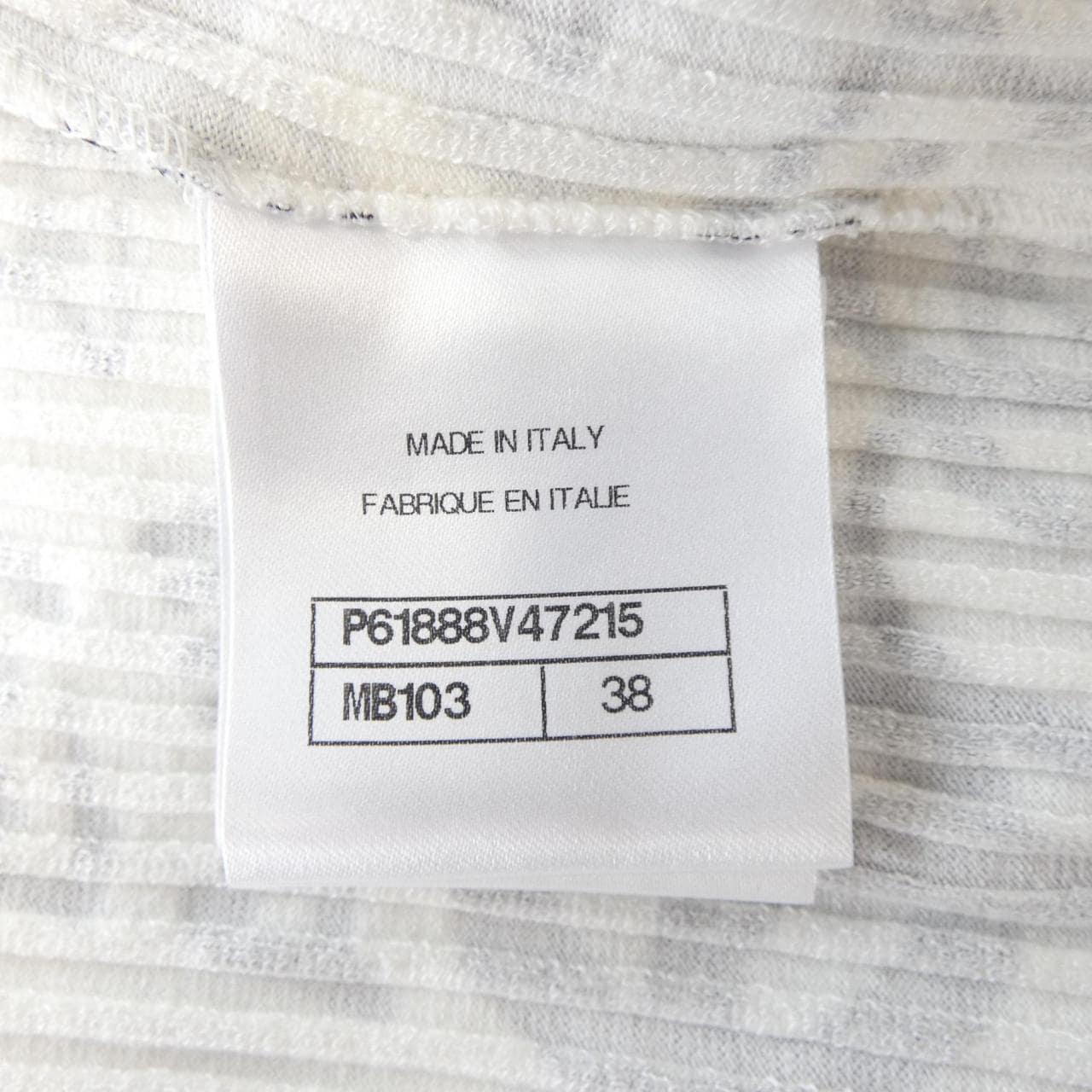 シャネル CHANEL P61888V47215 19A Tシャツ