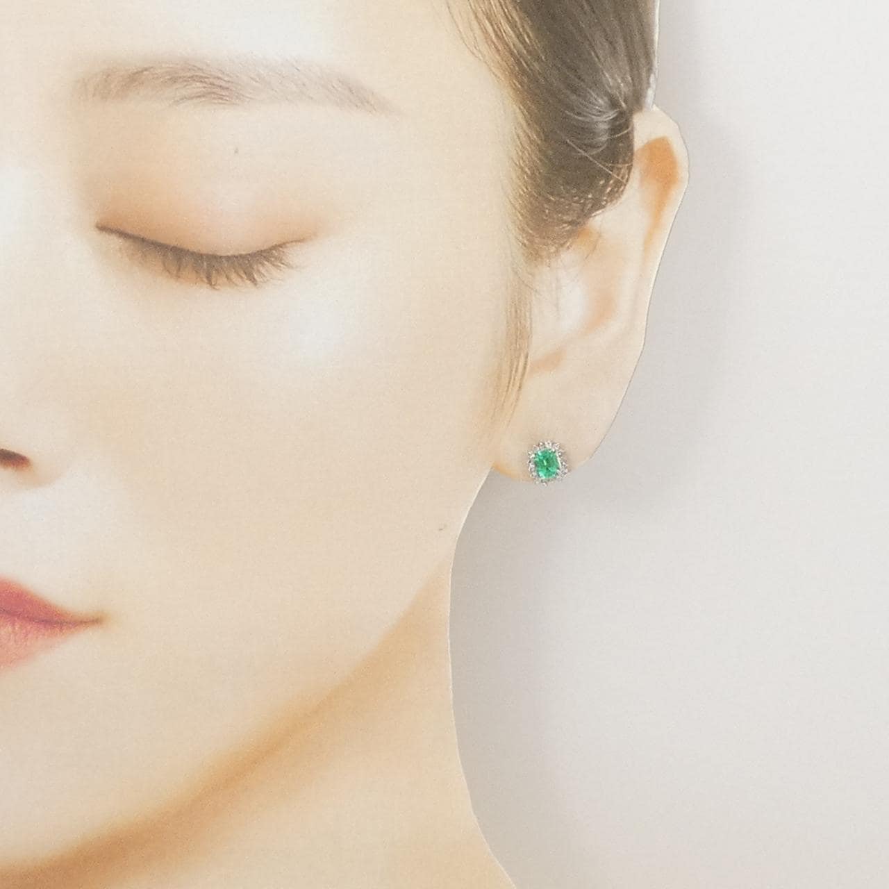 PT900 エメラルド ピアス 0.90CT