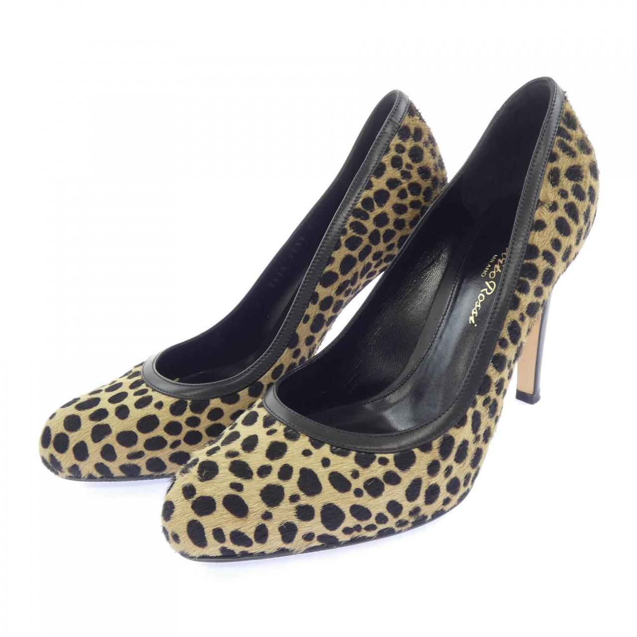 ジャンヴィトロッシ GIANVITO ROSSI パンプス