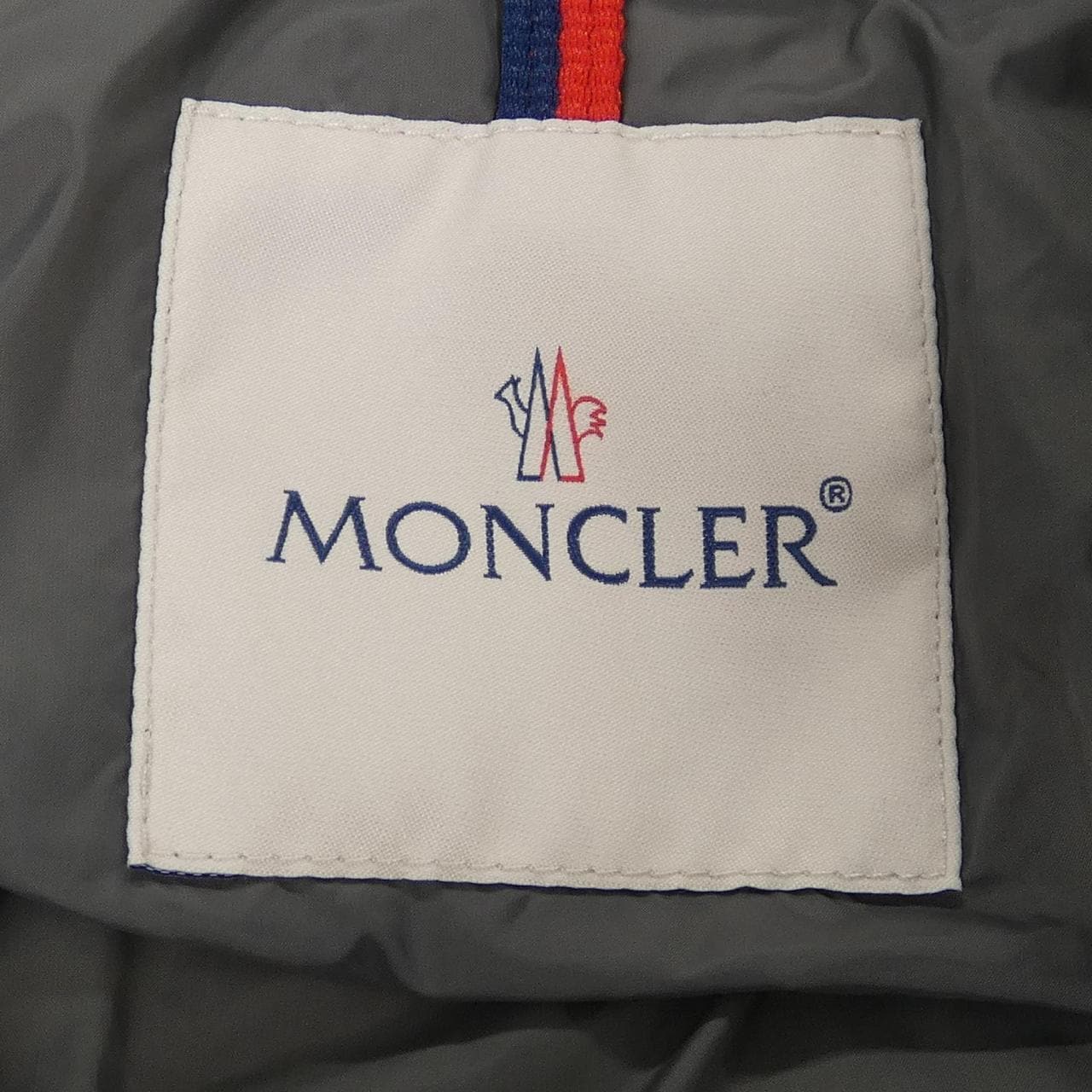 モンクレール MONCLER ダウンジャケット