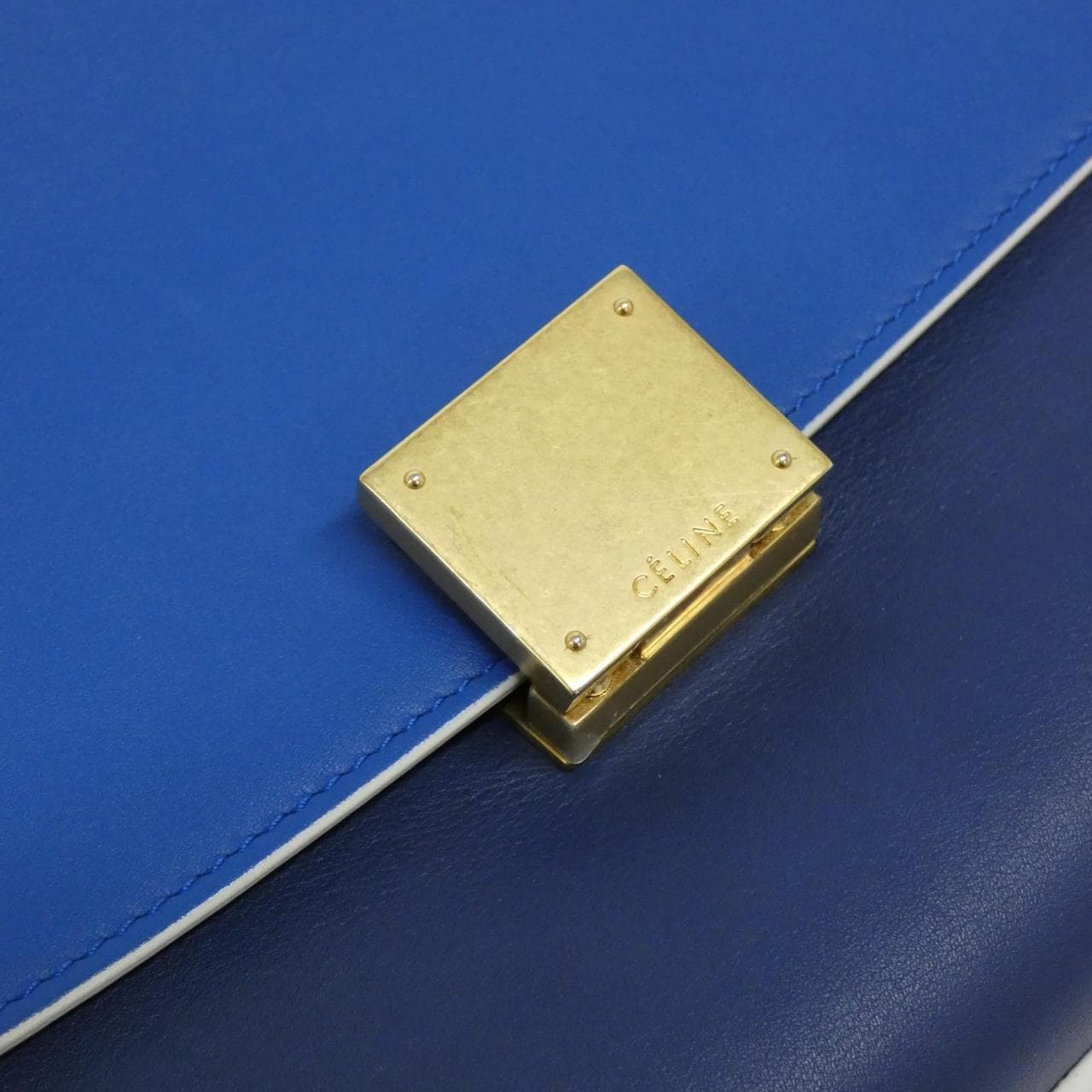 セリーヌ スモール トラペーズ 174683AAY バッグ