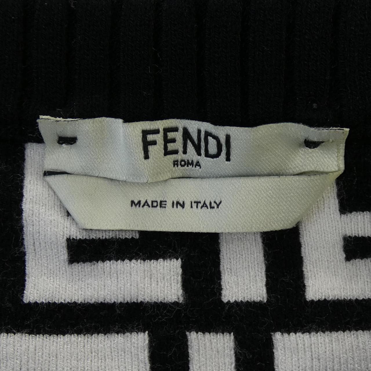 フェンディ FENDI FZY675 A1DS トップス