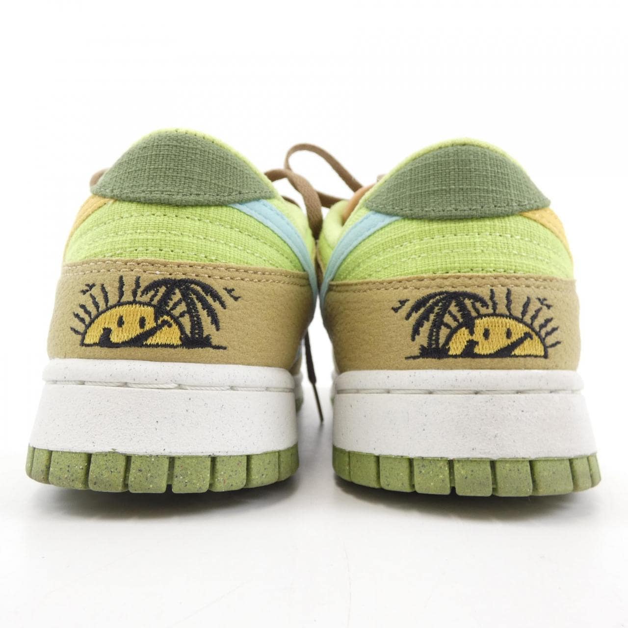 ナイキ NIKE スニーカー