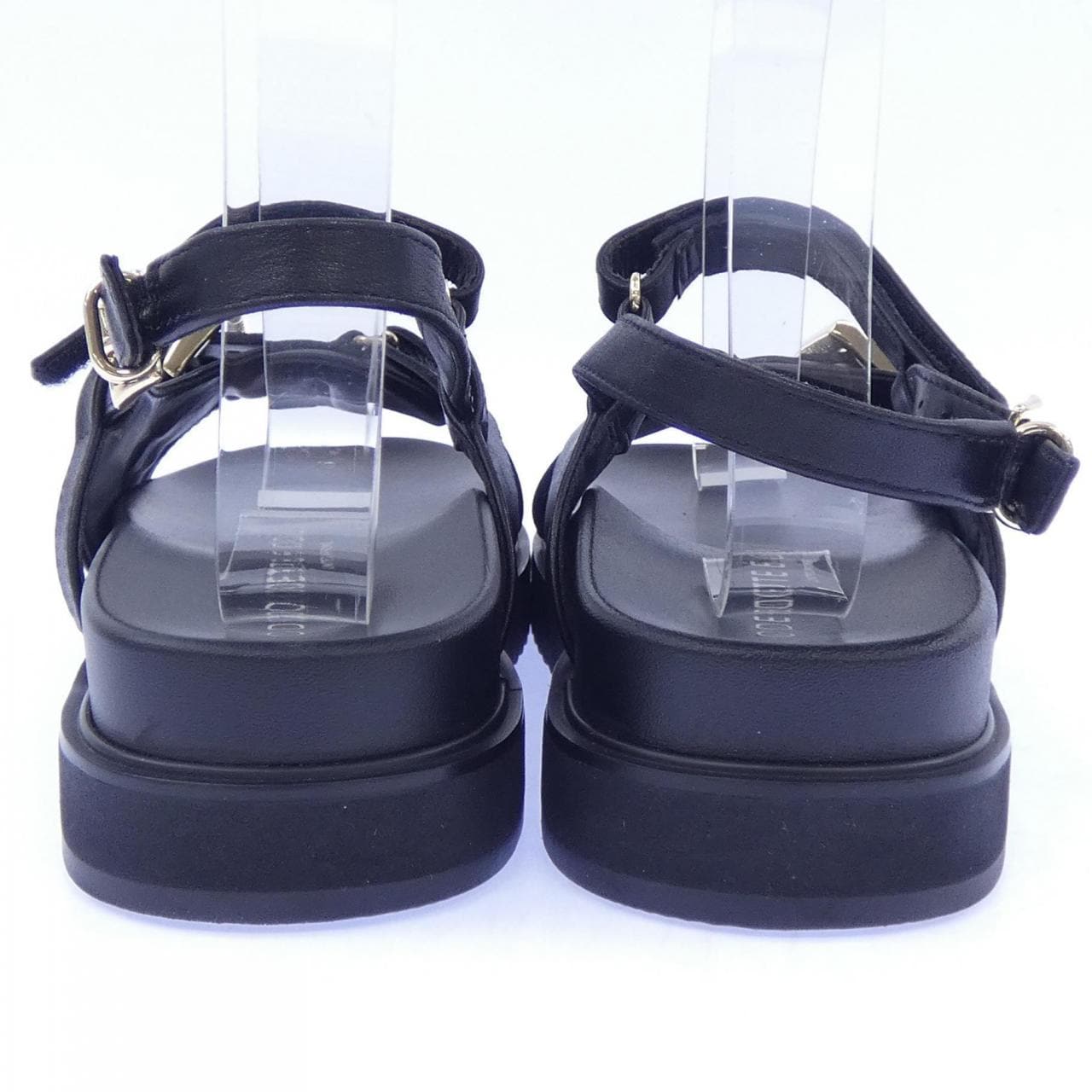 オデット エ オディール Odette e Odile サンダル