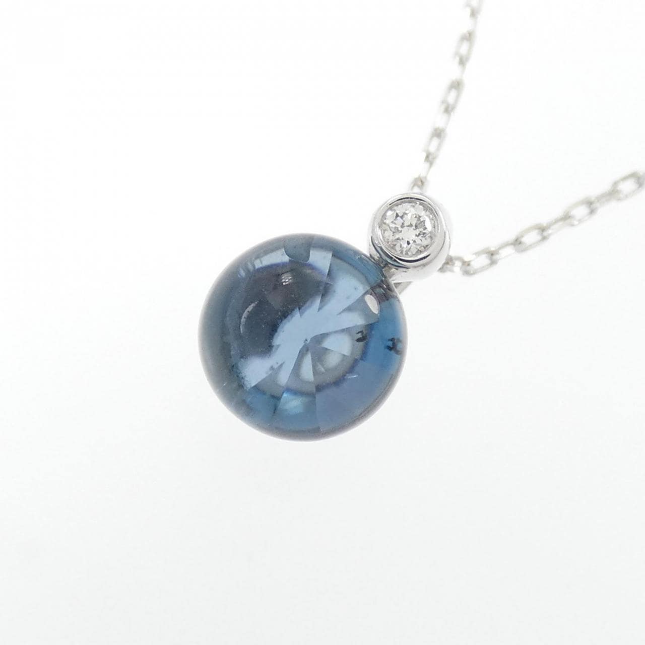 K18WG Blue Topaz Necklace 1.46CT
