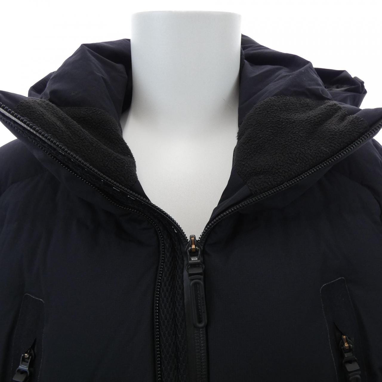 デサント DESCENTE ダウンジャケット