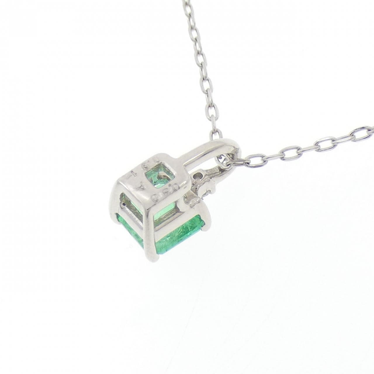 PT/PT950 エメラルド ネックレス 0.30CT