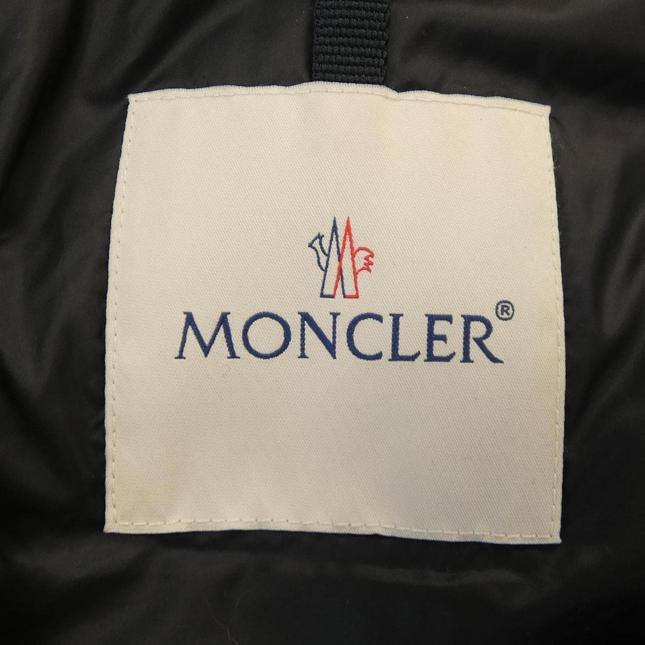 モンクレール MONCLER ダウンジャケット