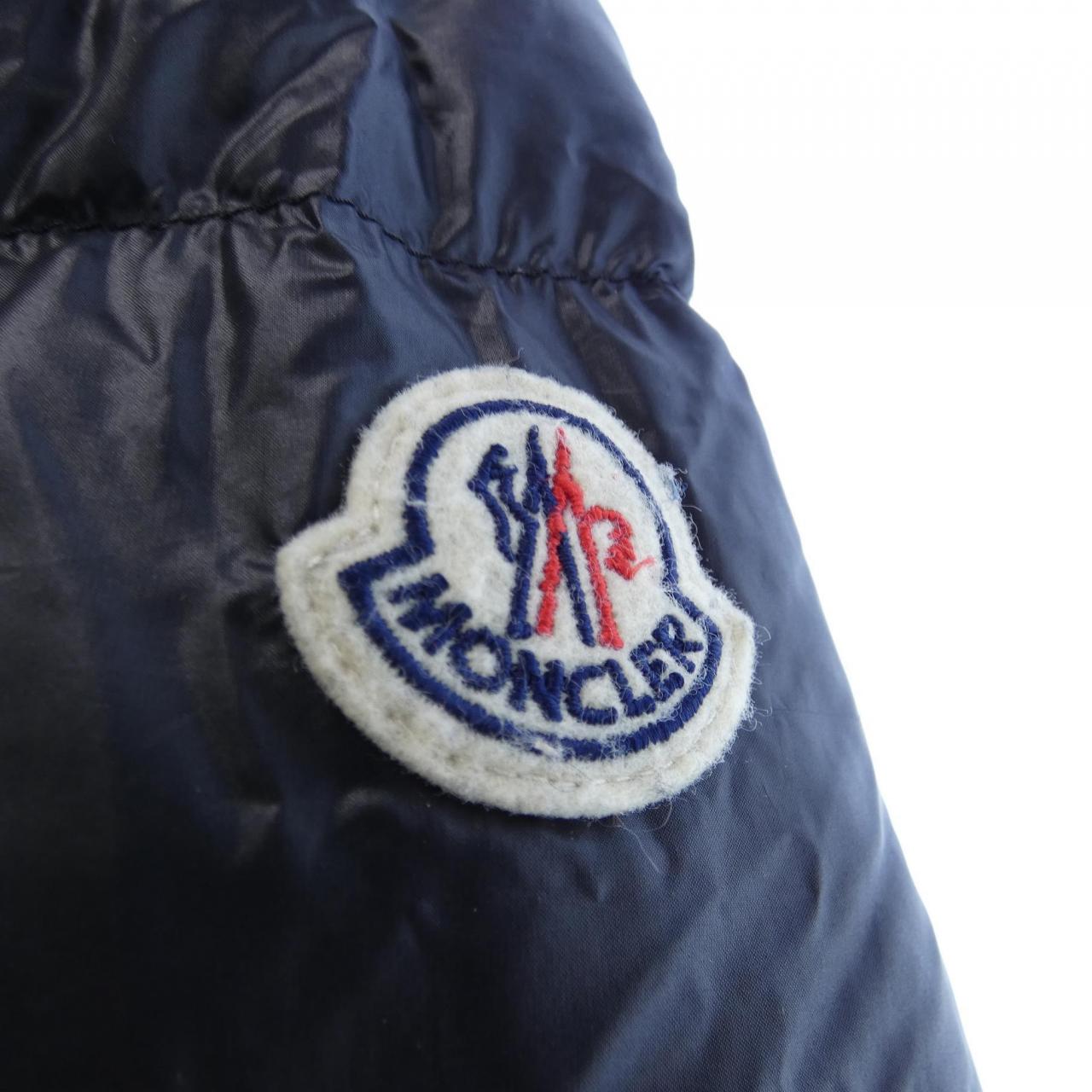 モンクレール MONCLER ダウンジャケット