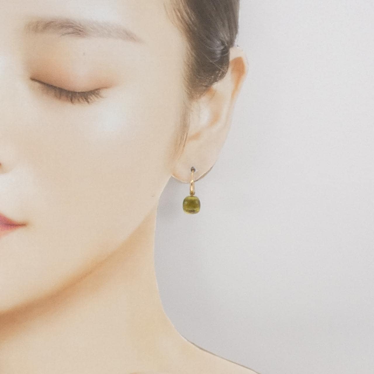 ポメラート ヌード ピアス