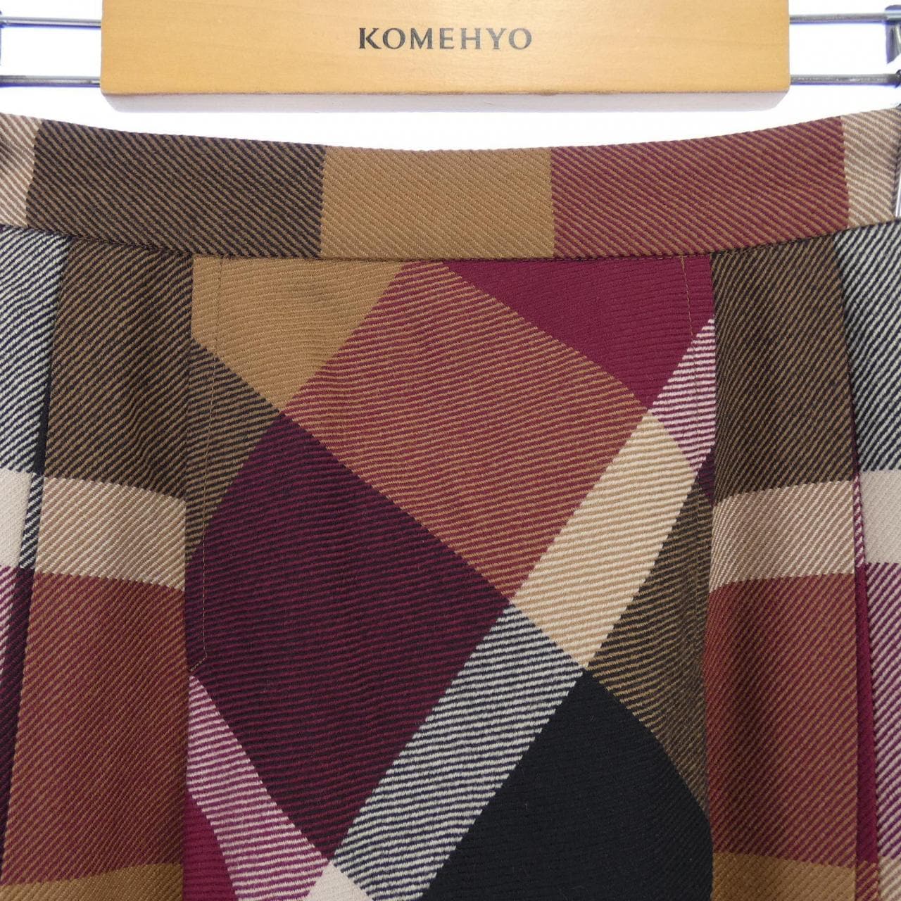 ブルーレーベルクレストブリッジ BLUE LABEL CRESTBRIDGE スカート