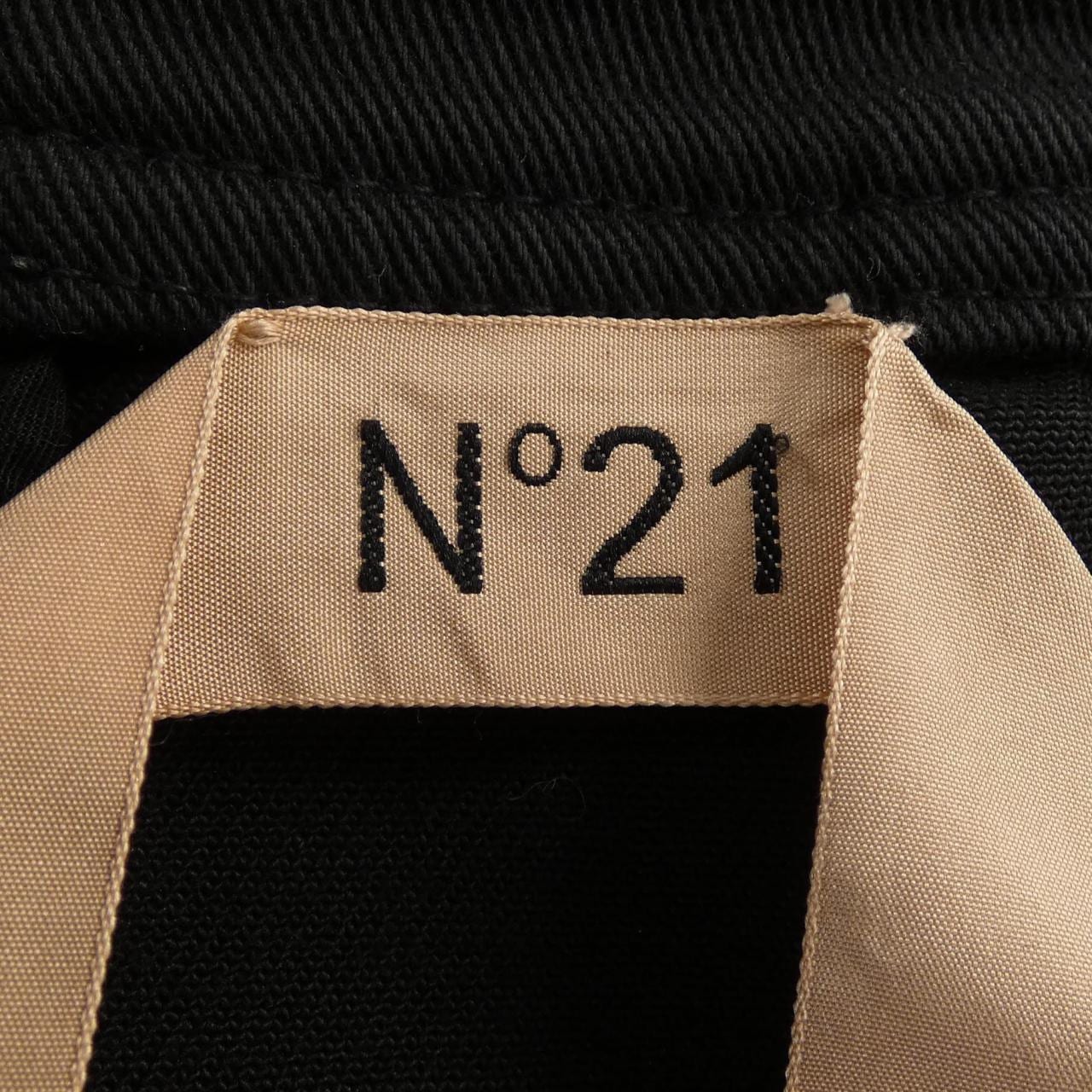 ヌメロヴェントゥーノ N°21 スカート