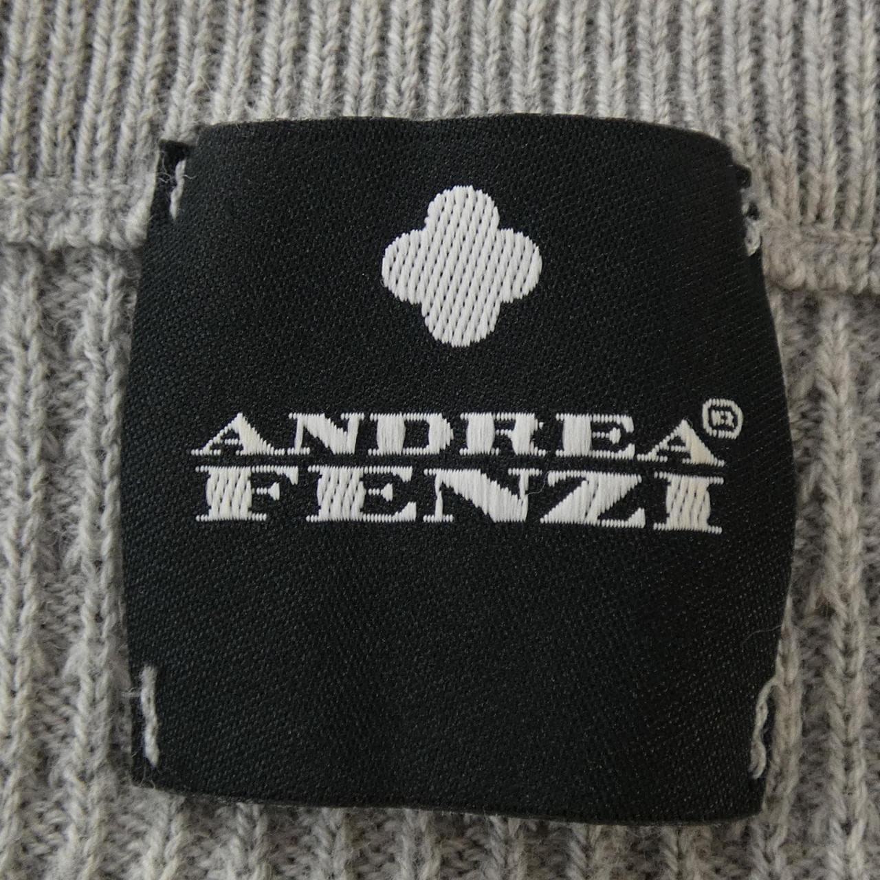 ANDREAFENZI トップス