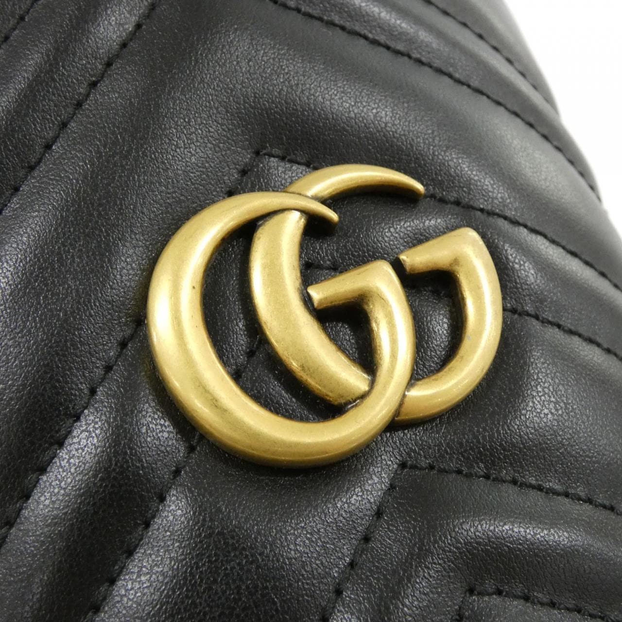 グッチ GG MARMONT 575163 DTDRT ショルダーバッグ