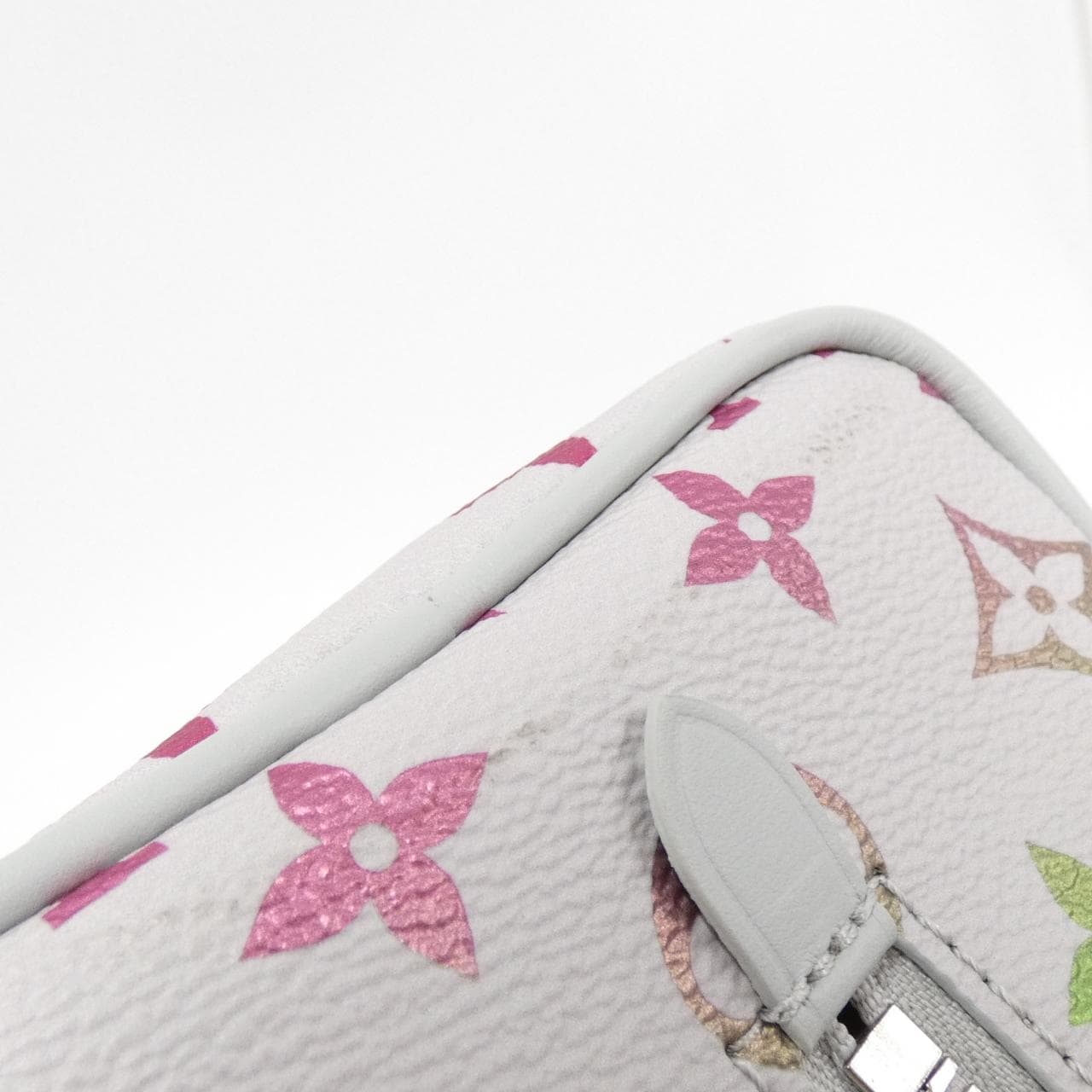 LOUIS VUITTON Monogram Iridescent Locker Dopp Kit M14034 手袋