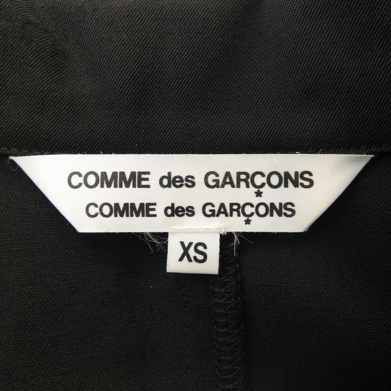 COMMME des GARCONS外套