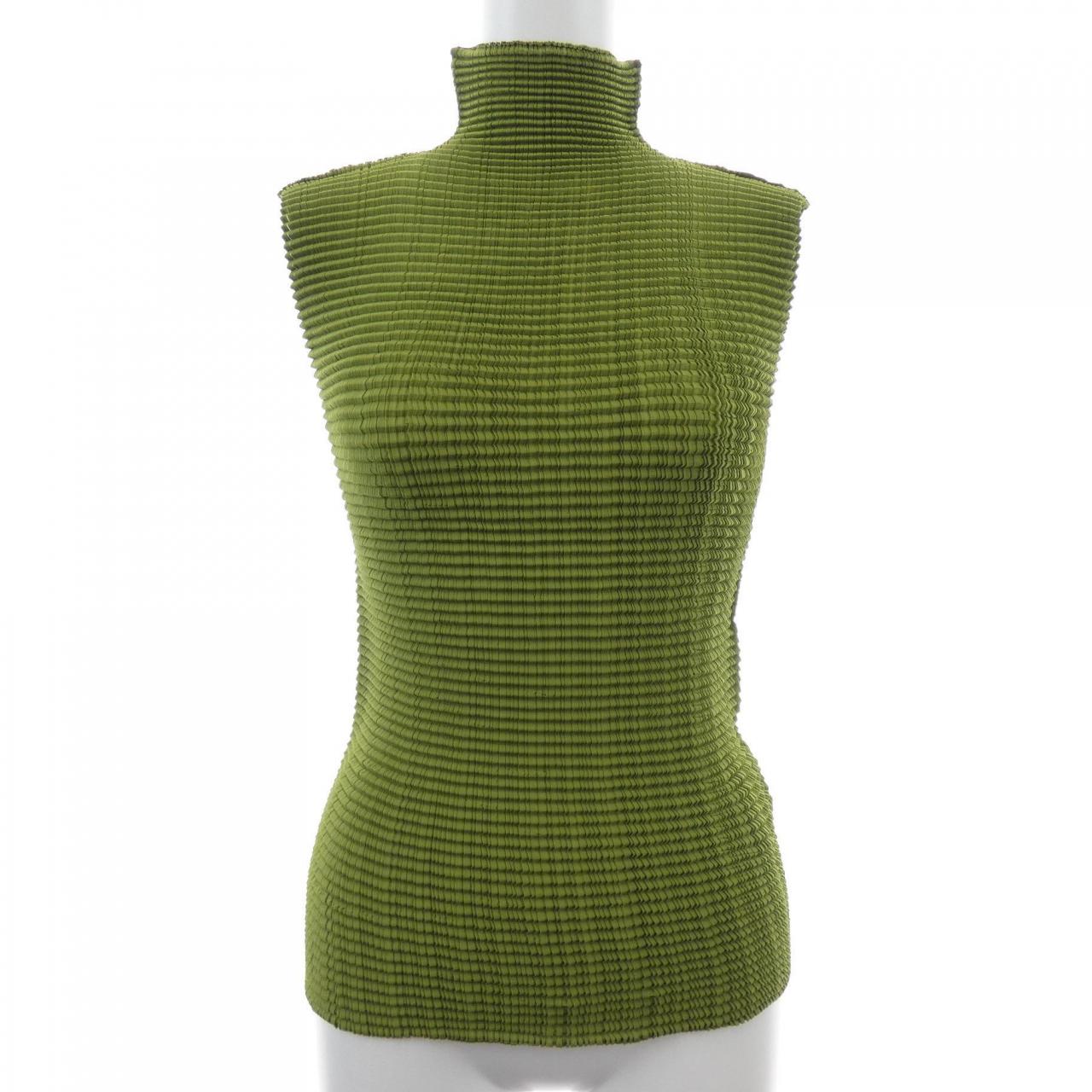 イッセイミヤケ ISSEY MIYAKE トップス