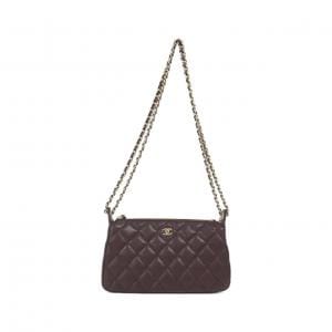 シャネル タイムレスクラシック ライン AP4704 チェーンクラッチ