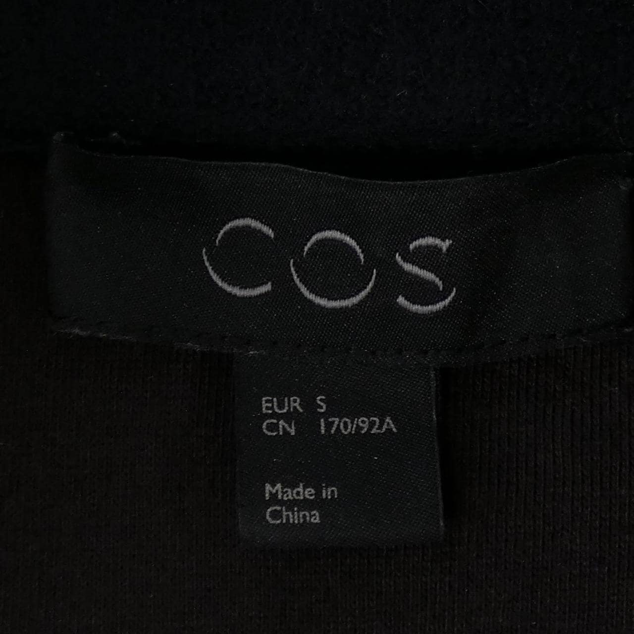 コス COS ブルゾン