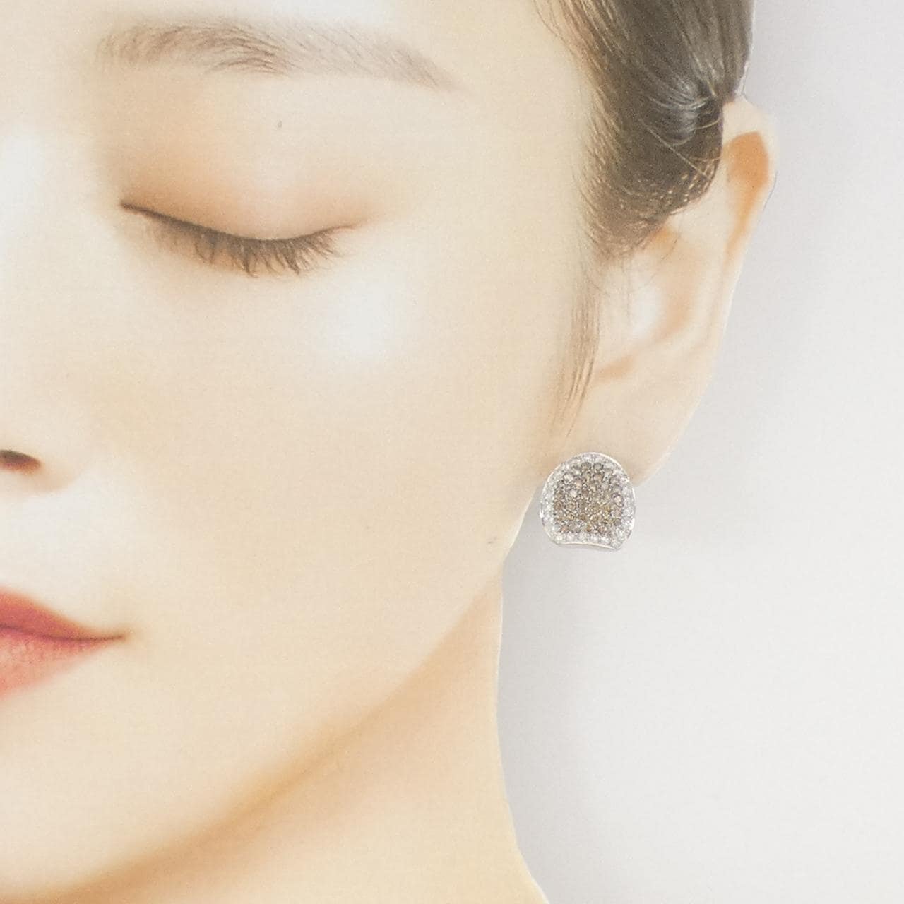 K18WG/K18BG ダイヤモンド ピアス 2.12CT