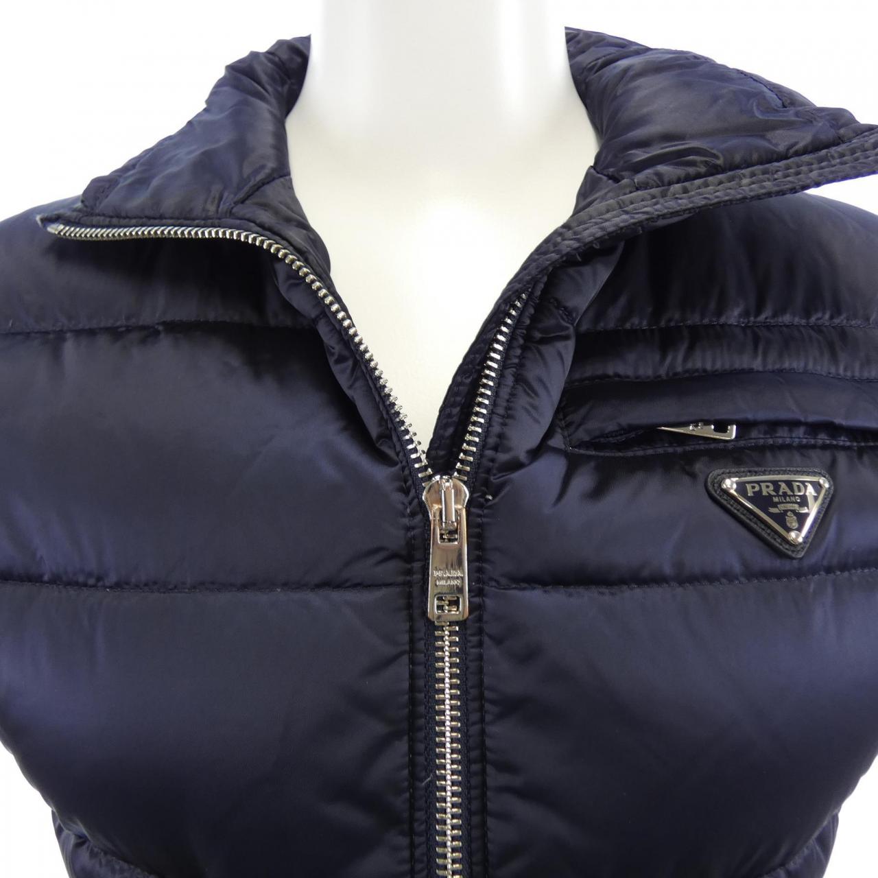 プラダ PRADA 290546 R152 1DAB ダウンベスト