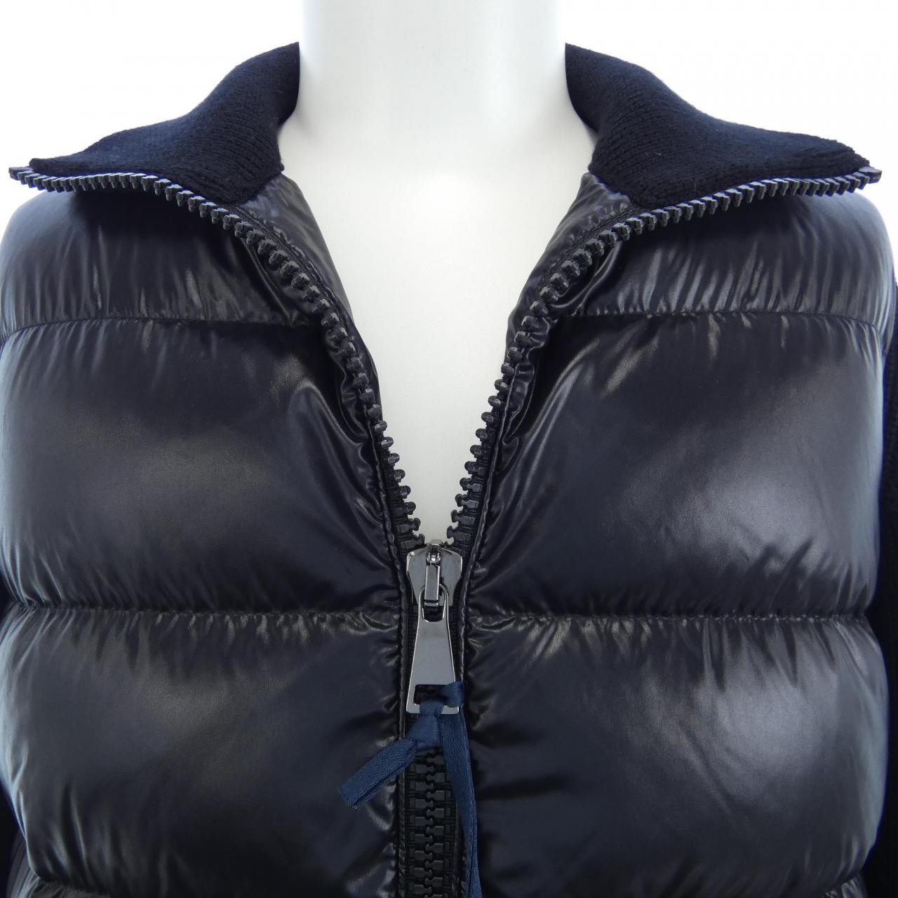 モンクレール MONCLER ダウンジャケット