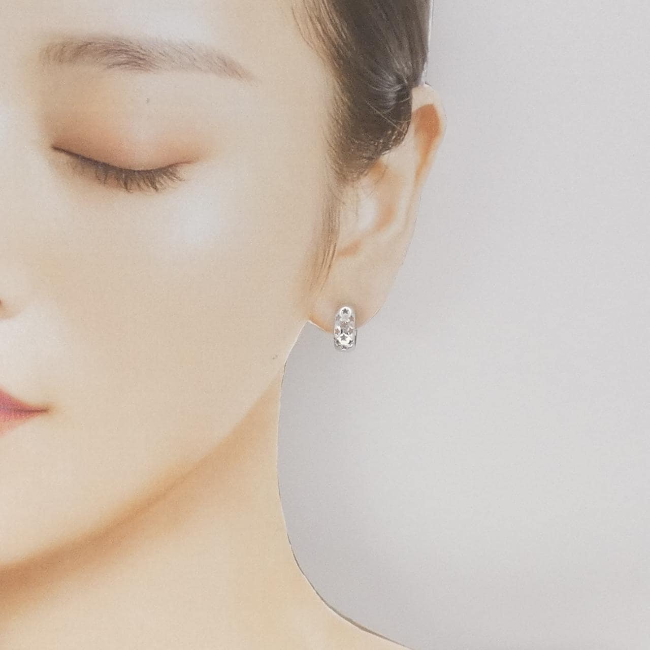 K14WG star earrings