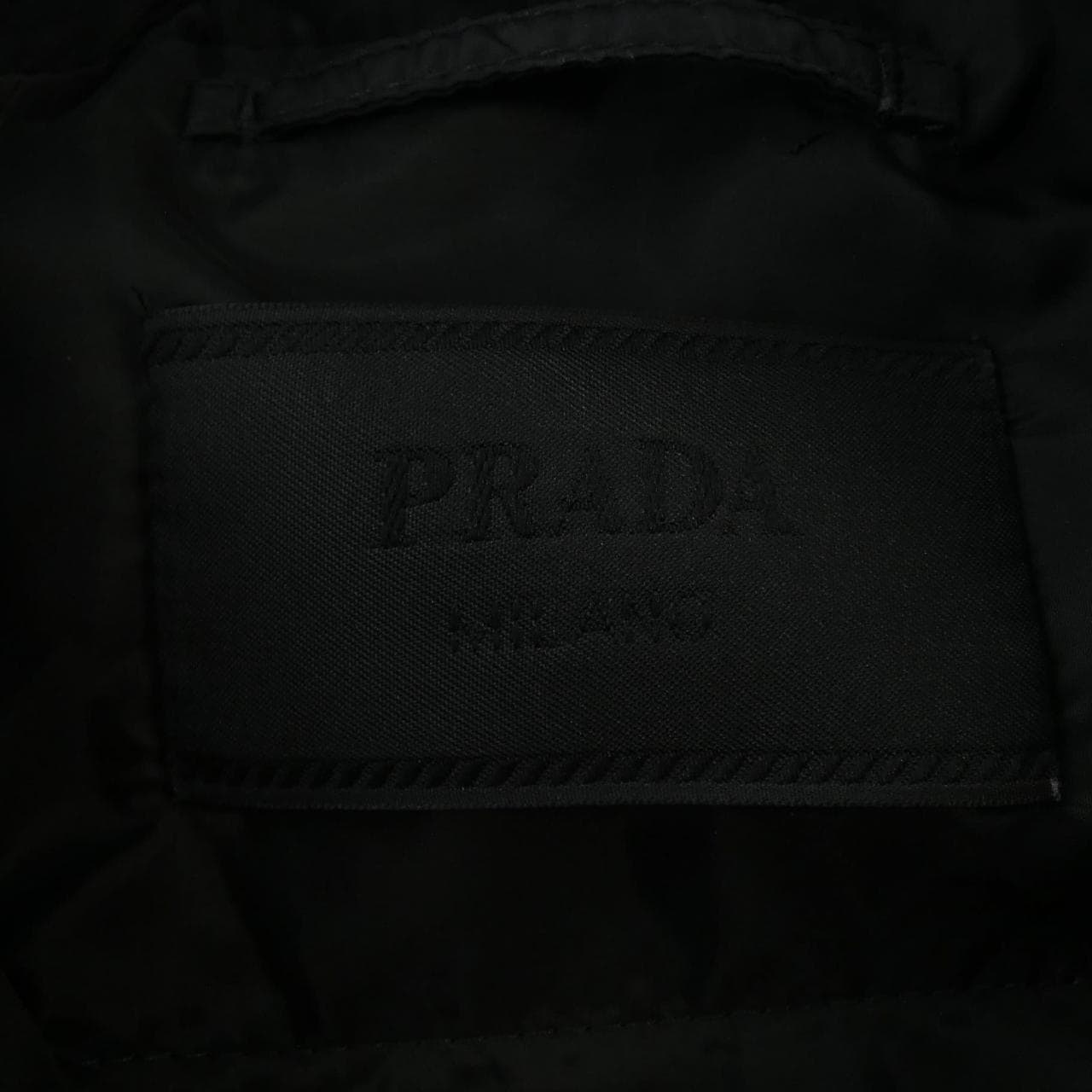 プラダ PRADA トライアングルロゴ SGH068 R232 1060 ダウンジャケット