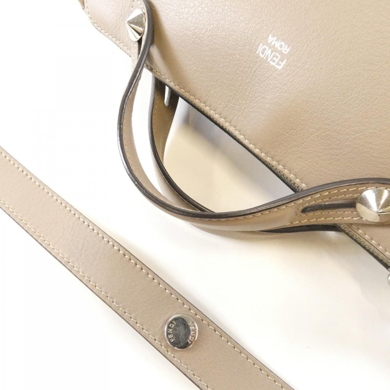 フェンディ バイ ザ ウェイ 8BL124 1D5 バッグ