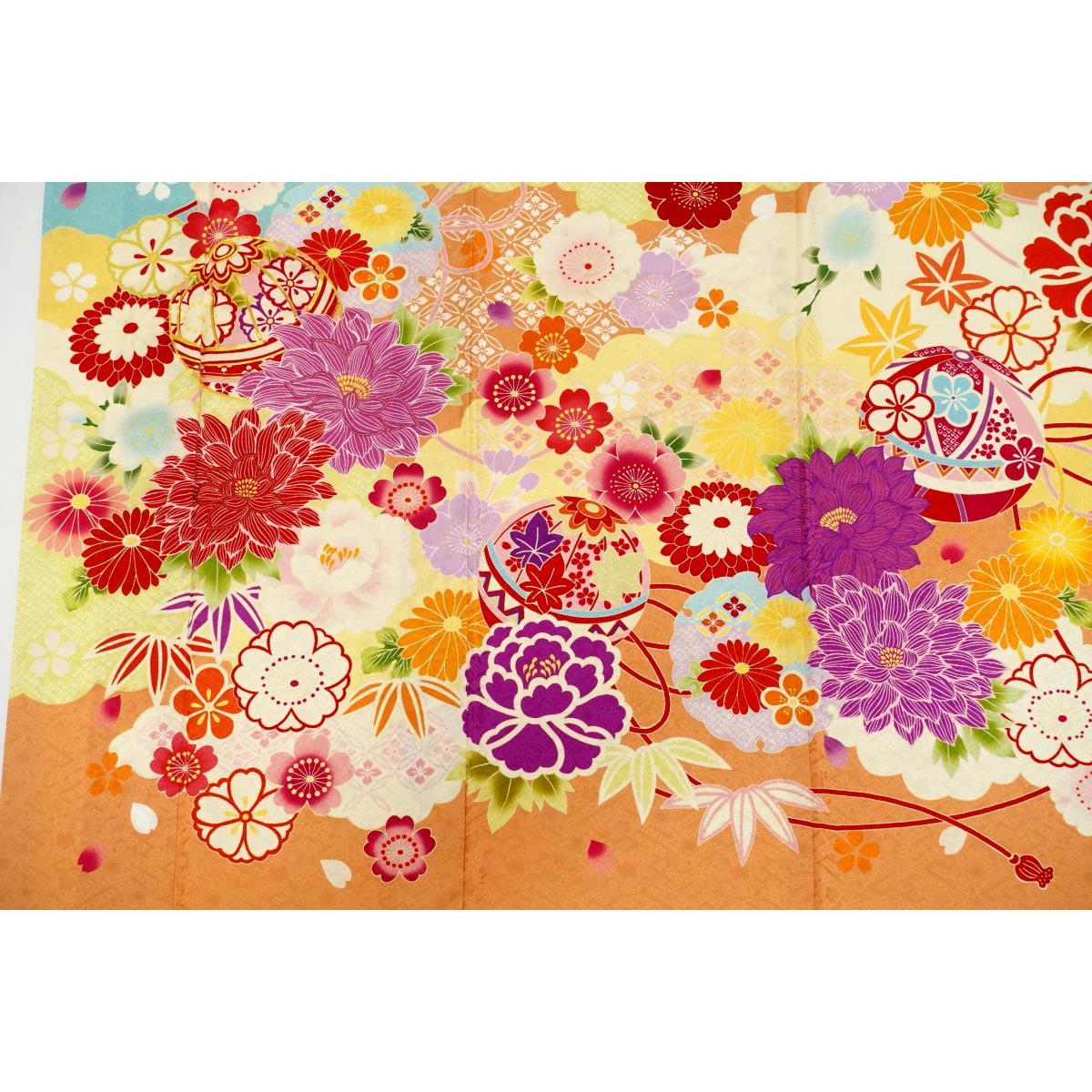 振袖　友禅加工刺繍入