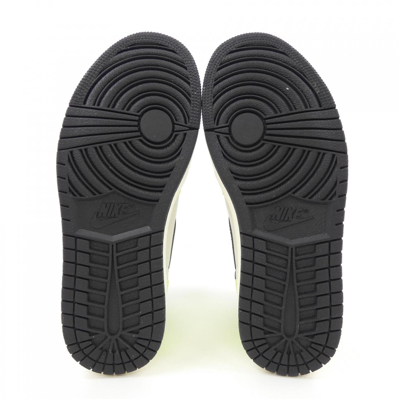 ナイキ NIKE スニーカー