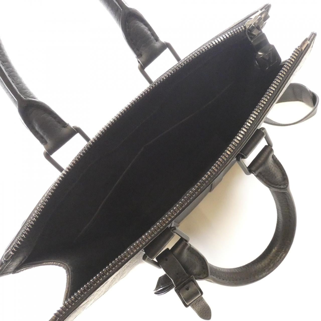 ルイヴィトン トリヨン モノグラム サック プラ クロス M21884 バッグ