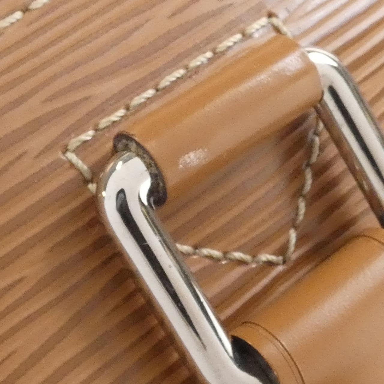 ルイヴィトン エピ ポンヌフ M5277I バッグ