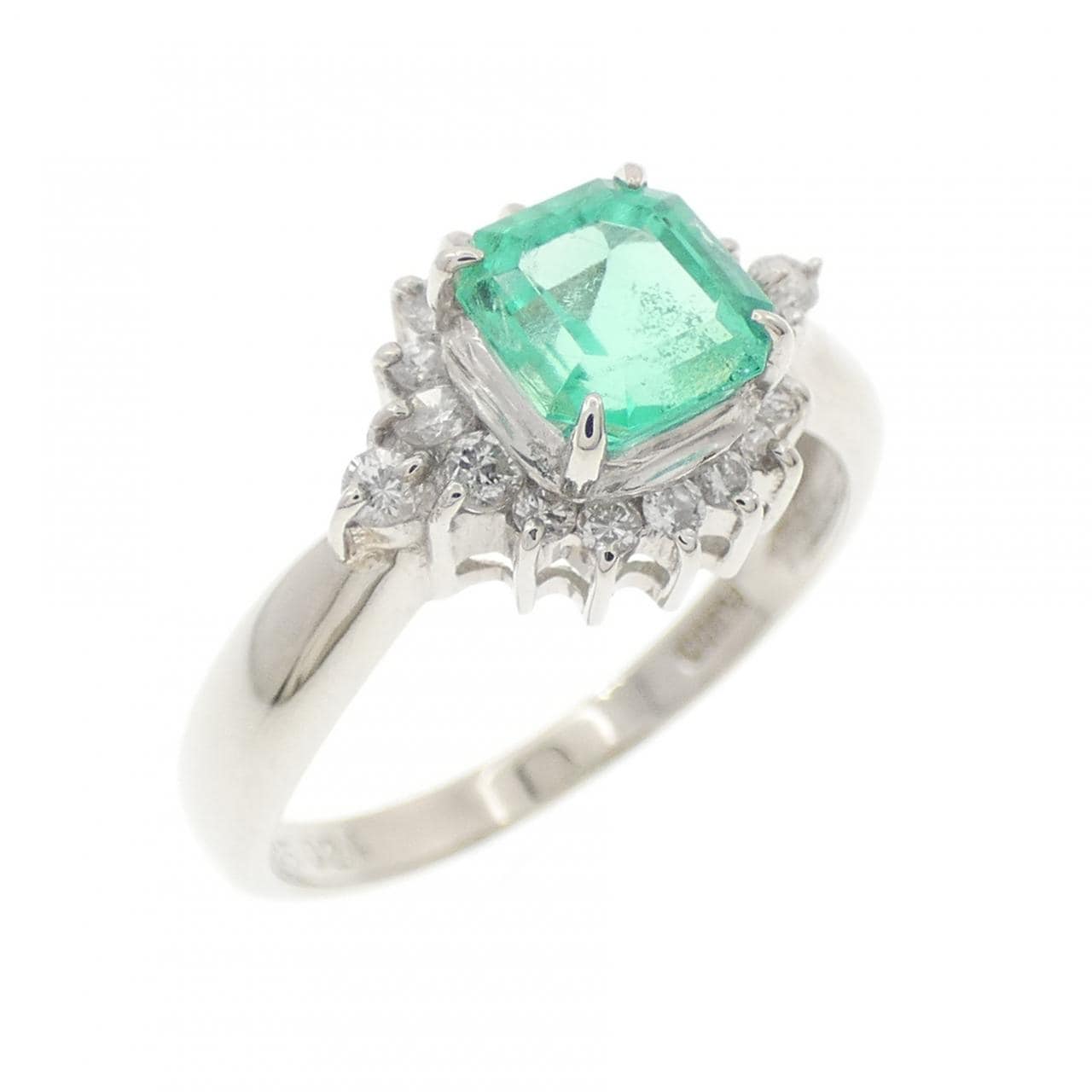PT900 エメラルド リング 0.85CT